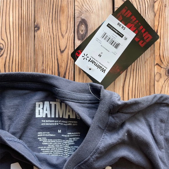 NWT Juniors Medium Batman T-Shirt Blouse - Picture 3 of 4